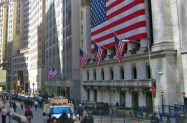 WALL STREET: Preuzimanja podrala rast Dow Jonesa iznad 17.000 bodova