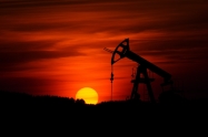 Cijene nafte kliznule prema 82 dolara, trgovce brine Fed