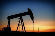 Cijene nafte kliznule ispod 108 dolara, u fokusu potranja u SAD-u i Kini