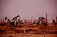 Dobitonosne prodaje spustile cijene nafte 