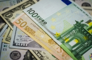 TJEDNI PREGLED: Dolar pao prema koarici valuta, euro porastao iznad 1,10 dolara