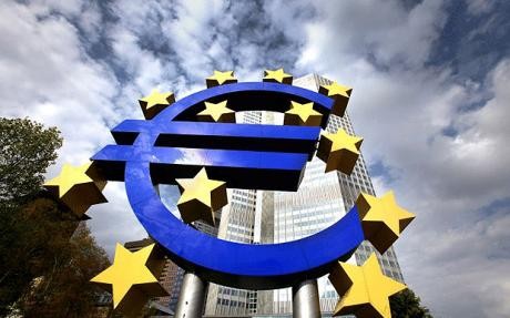 Euro ojaao poduprt gospodarskim podacima