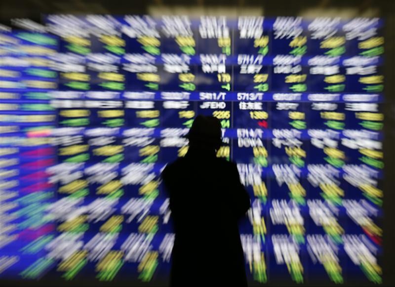 AZIJSKA TRITA: Burze prate rast Wall Streeta