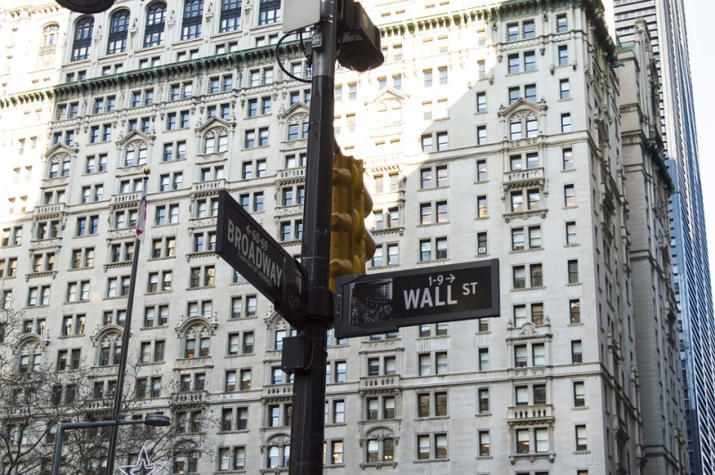 WALL STREET: Novi rekord Dow Jonesa, S&P 500 pao