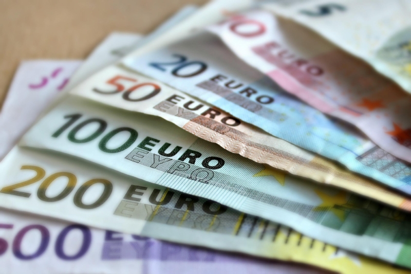 Hrvati mjeseno u prosjeku utede 73 eura