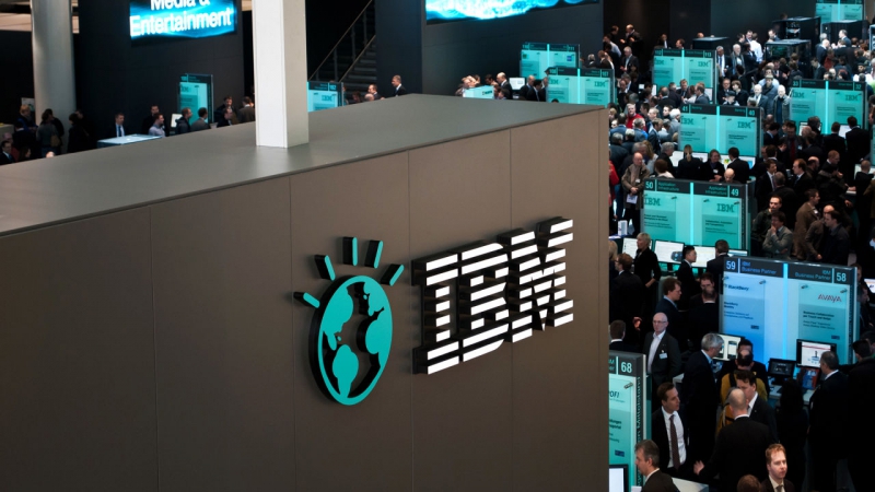 Prihodi IBM-a pali 21. tromjeseje zaredom