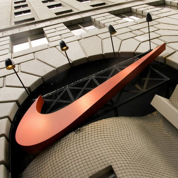 Dobit Nikea skoila 20 posto, cijena dionice pala vie od 5 posto