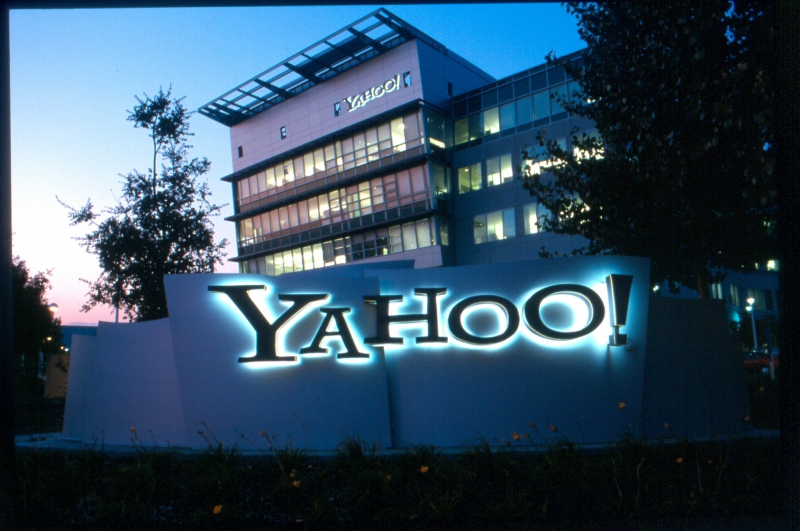 Yahoo predvia otar pad prihoda u 2016.
