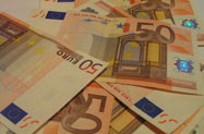 Jaanje dolara u odnosu na euro