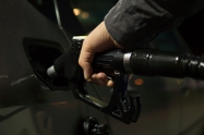 Benzin od sutra 1,40, a dizel 1,30 eura za litru