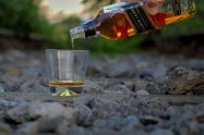 Otar pad izvoza kotskog viskija u 2023.