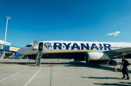 Ryanairova dobit otro pala na kraju 2023.