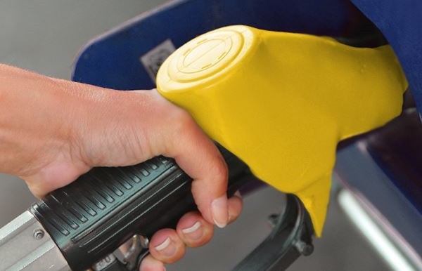 Benzin i dizel od sutra skuplji za etiri centa po litri