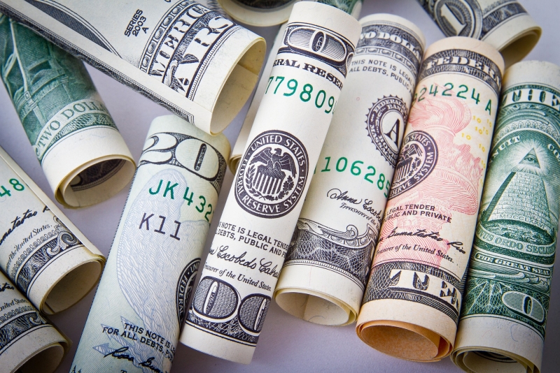 Dolar jača uoči sjednice Feda Dolar jača uoči sjednice Feda