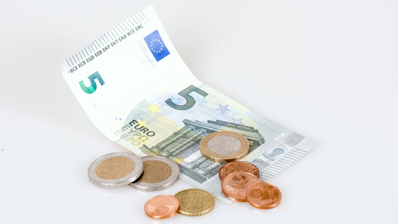 Euro blago skliznuo prema dolaru, u fokusu zapisnik sa sjednice Feda