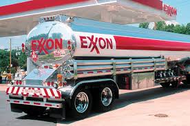 Dobit naftnog diva Exxona otro pala, Chevron u gubicima