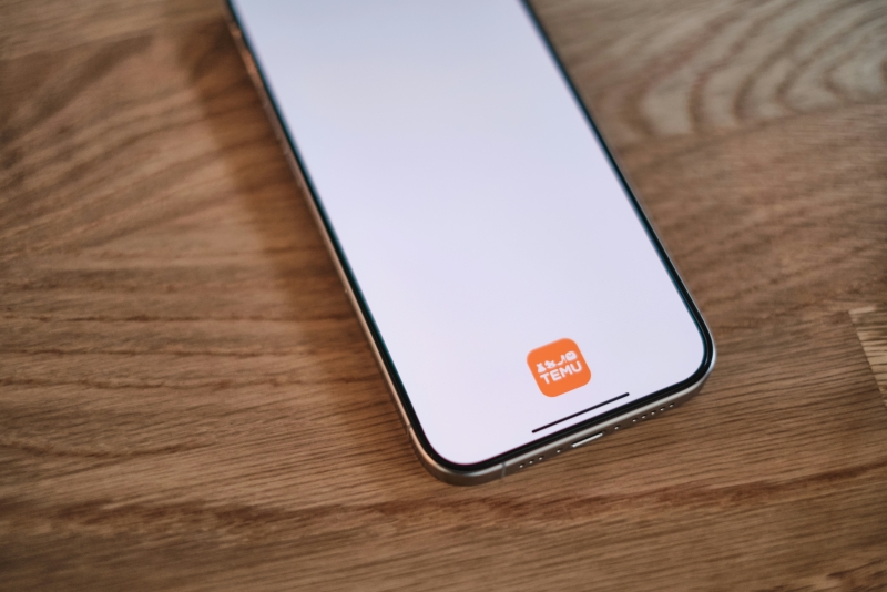 Cunami kineskih paketa mogao bi pomesti europske trgovce Cunami kineskih paketa mogao bi pomesti europske trgovce